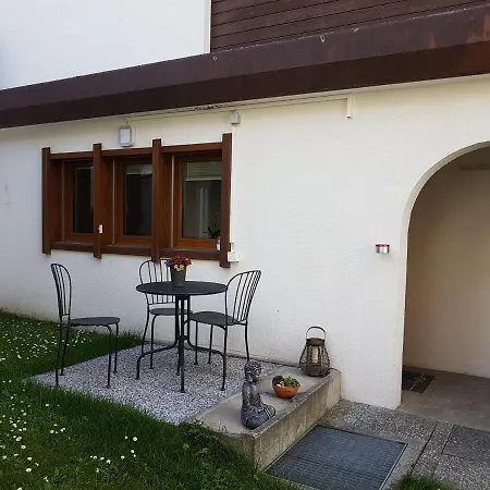 דירה Ambassador Yellow גראצ'ן