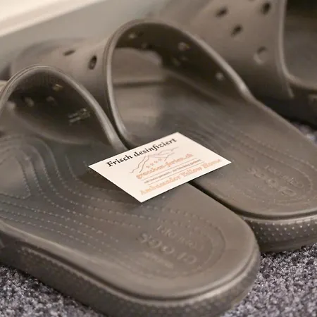 דירה Ambassador Yellow *