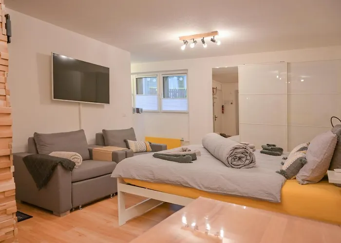 Ambassador Yellow Grächen