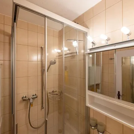 아파트 Ambassador Yellow *