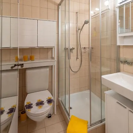 아파트 Ambassador Yellow *